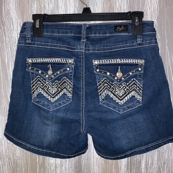 Dark Blue medium length jean shorts - Picture 3 of 4